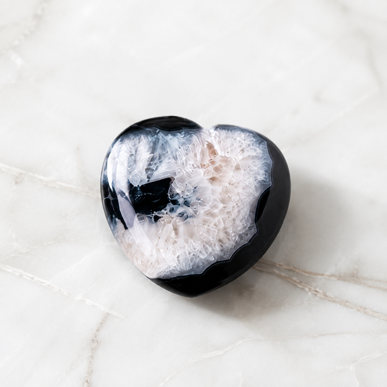 Onyx Geode Heart Palm Stone Cleanse & Protect｜Blessedchi